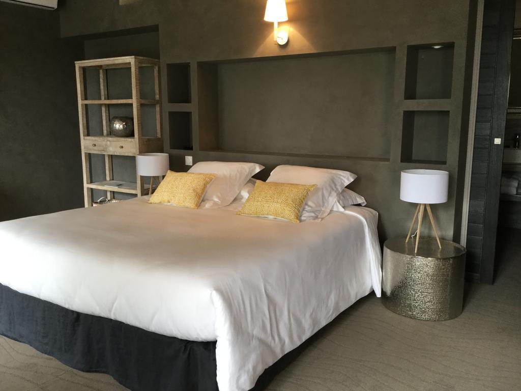 Boutique Hotel La Villa Montesquieu Laudun Eksteriør bilde