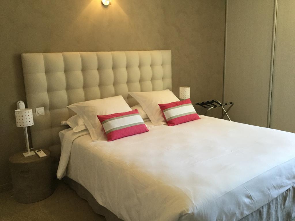 Boutique Hotel La Villa Montesquieu Laudun Eksteriør bilde